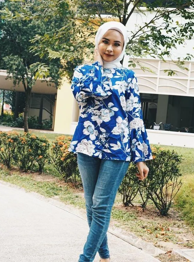 Basic  Floral TOP - Dora