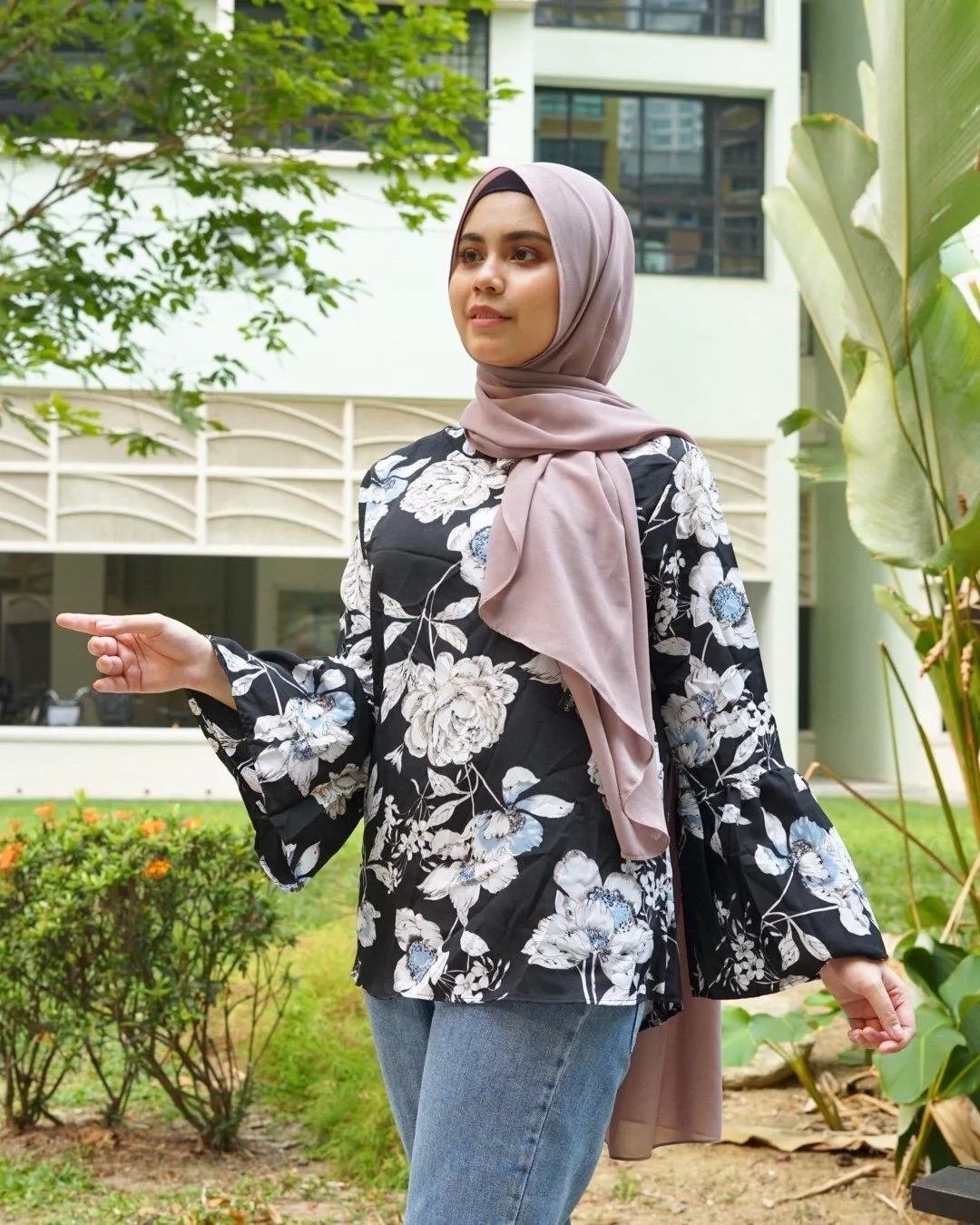 Basic  Floral TOP - Dora