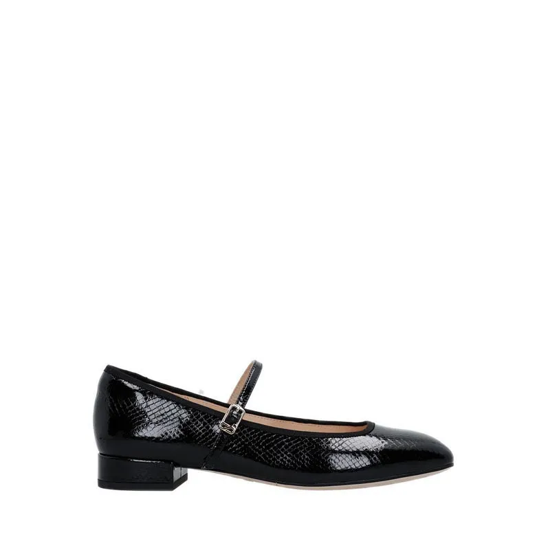 EUE03-005 Women's Flats- Black