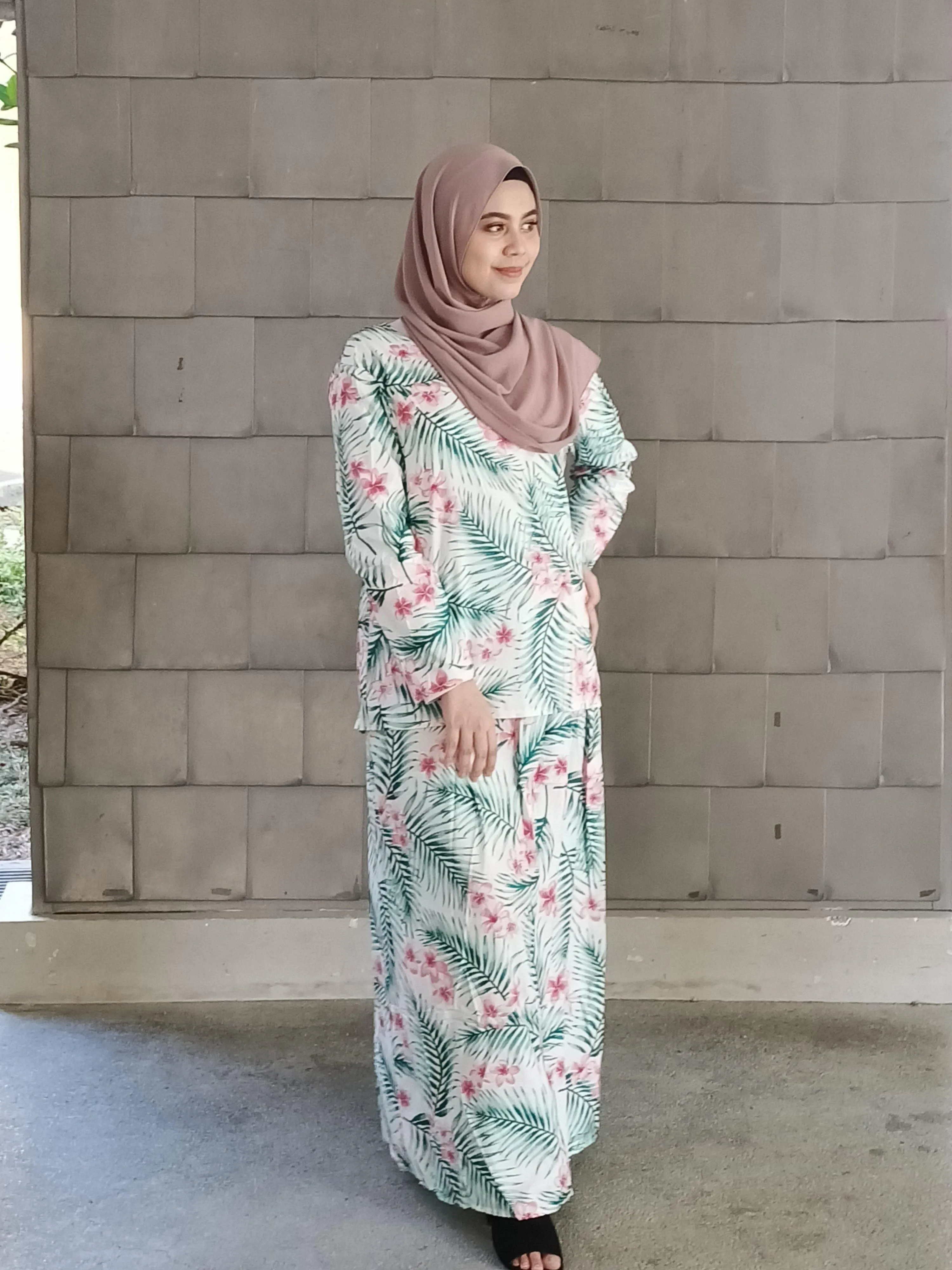 Kurung  Sets -  Skirts & Tops
