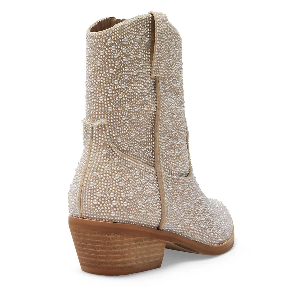 Lady Boot in Ivory Pearl