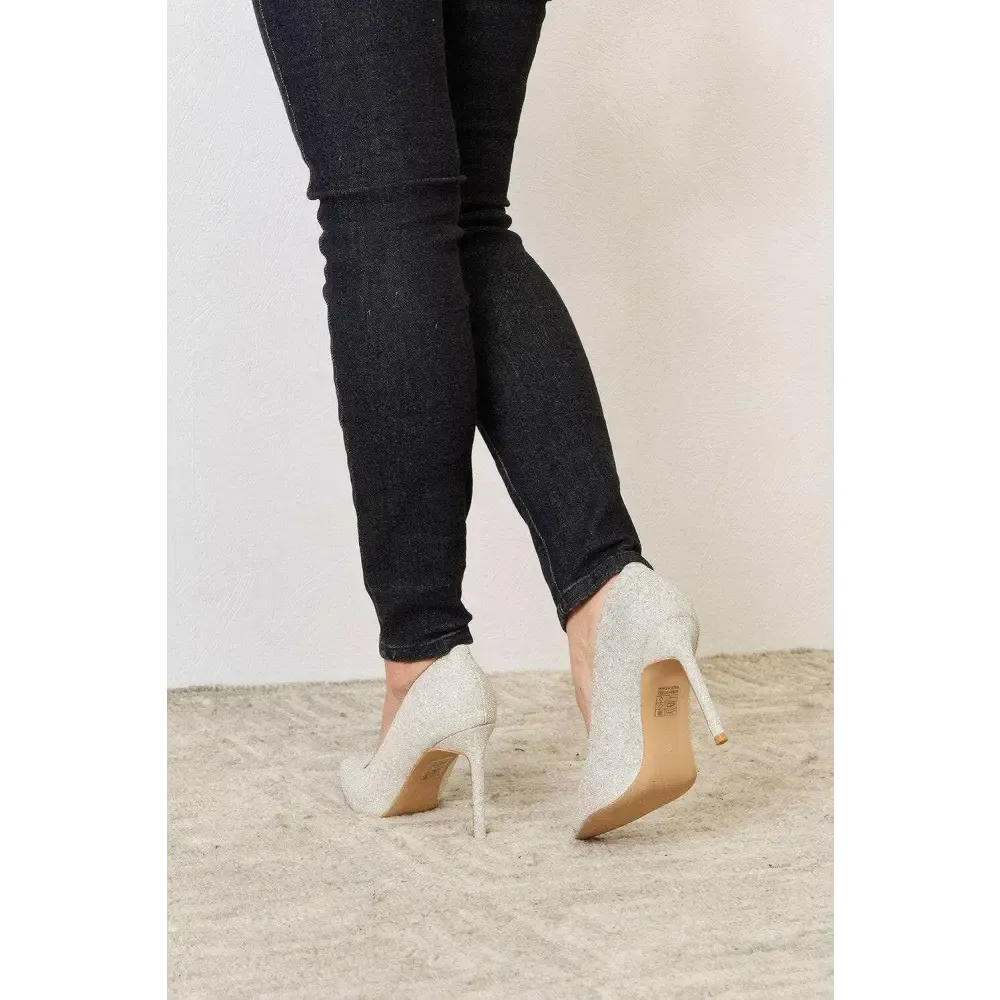Melody Closed Toe Heels Redefining Luxury Fashion for Women