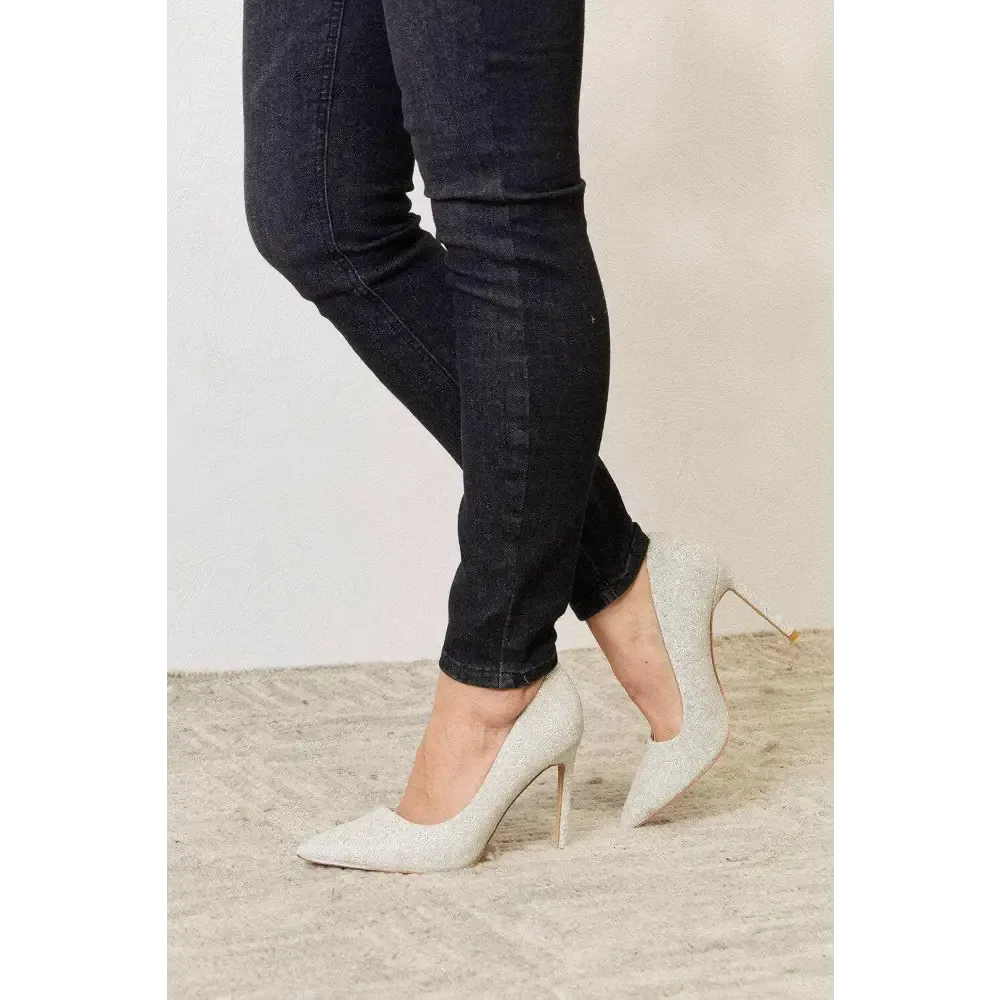 Melody Closed Toe Heels Redefining Luxury Fashion for Women